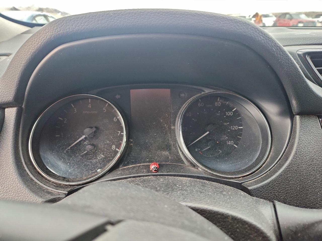 Nissan Rogue S Image 4