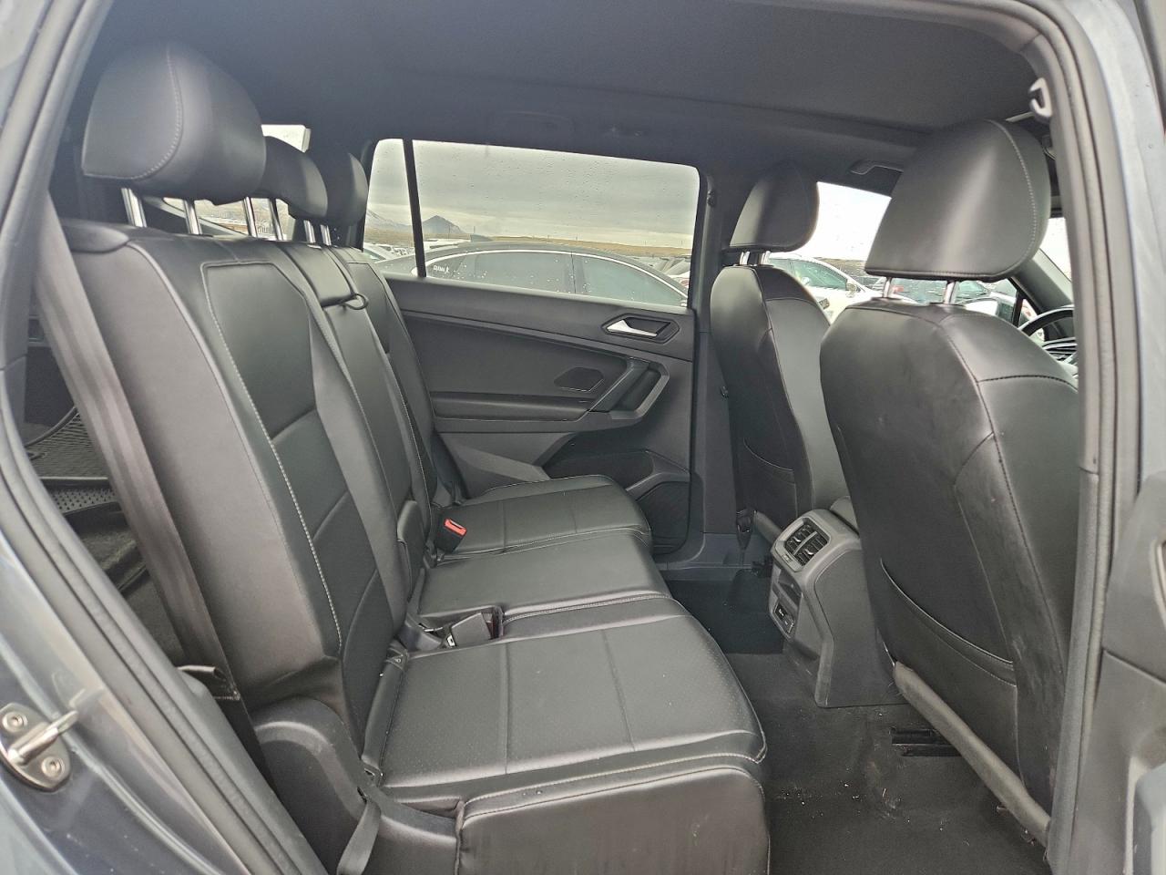 Volkswagen Tiguan Se Image 8