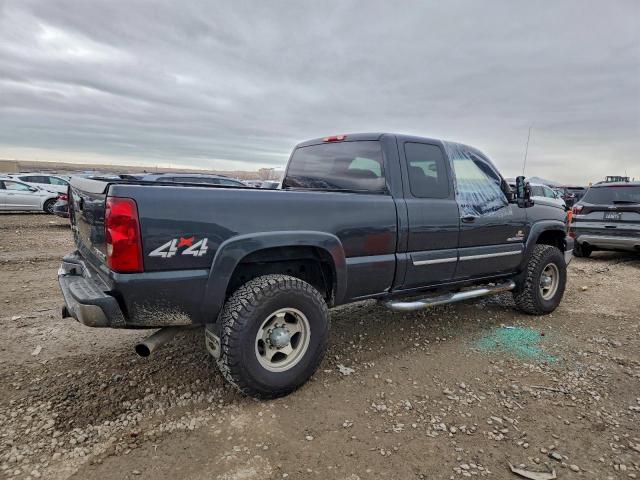Chevrolet Silverado K2500 Heavy Duty Image 13