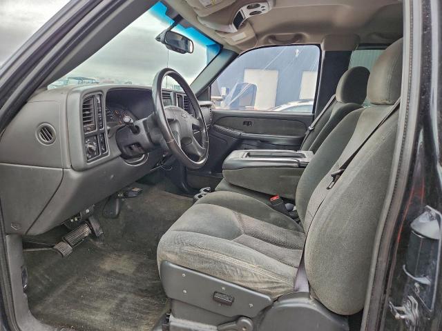 Chevrolet Silverado K2500 Heavy Duty Image 3