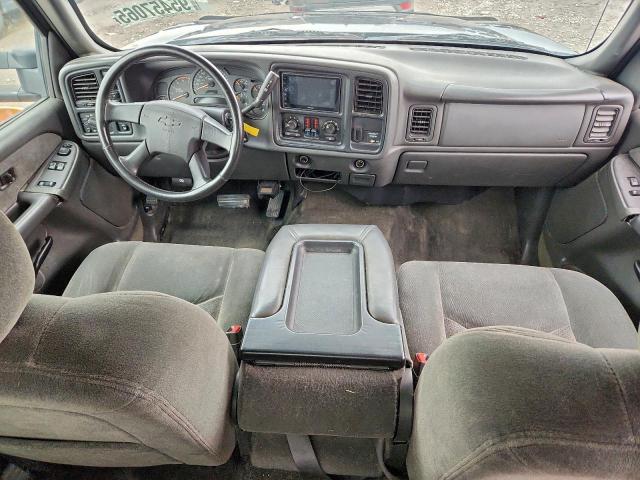 Chevrolet Silverado K2500 Heavy Duty Image 8