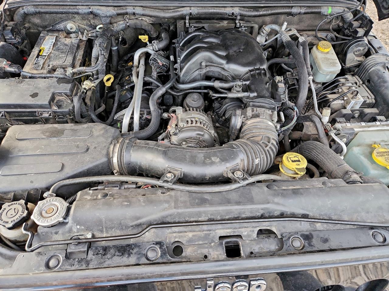 Jeep Wrangler Rubicon Image 12