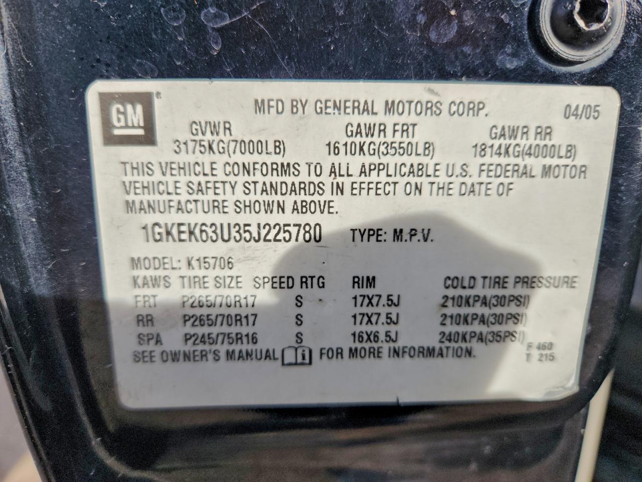 GMC Yukon Denali Image 6