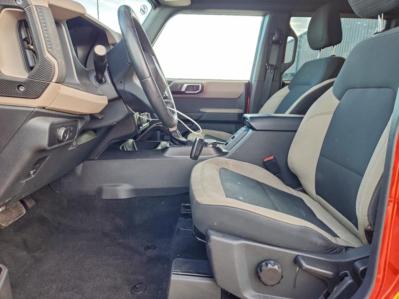 Ford Bronco Base Image 4