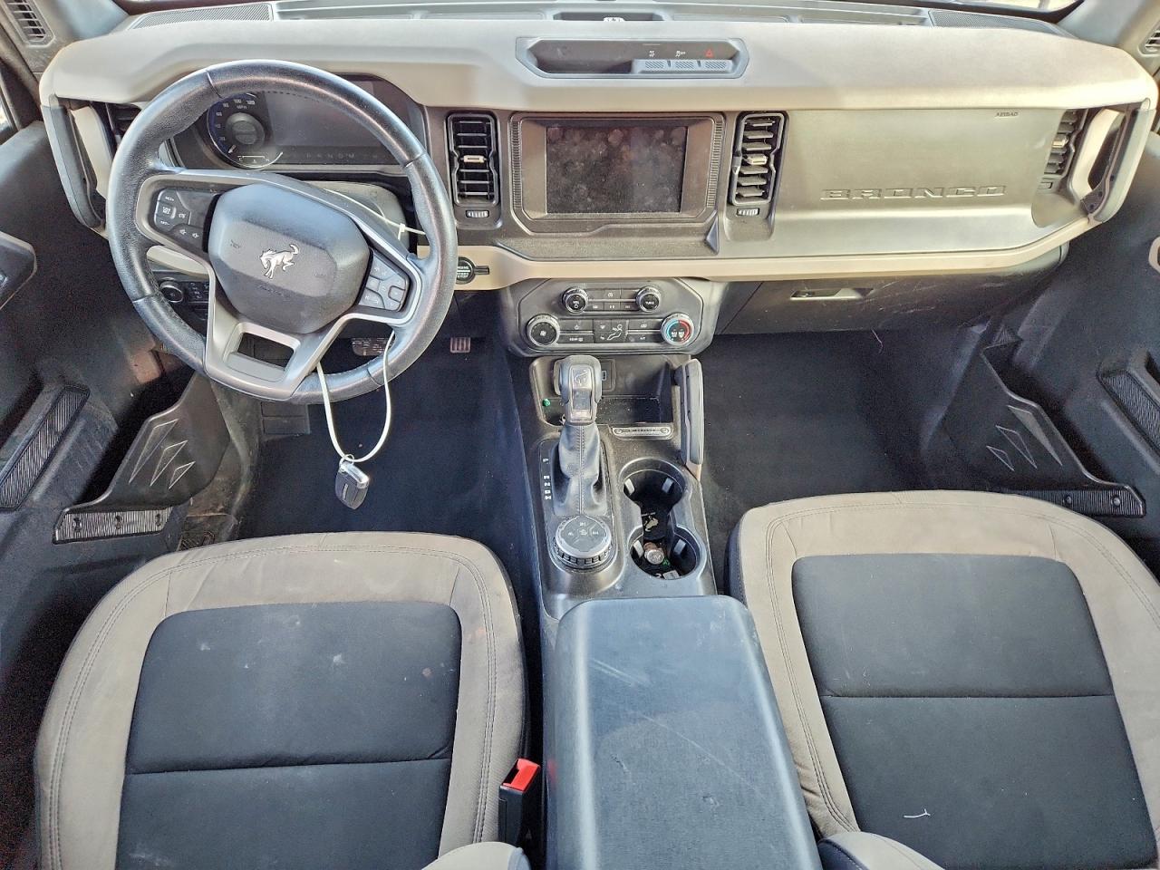 Ford Bronco Base Image 5