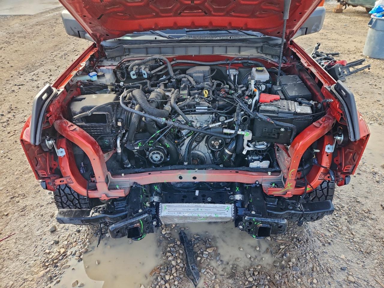 Ford Bronco Base Image 8