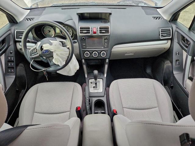 Subaru Forester 2.5i Image 10