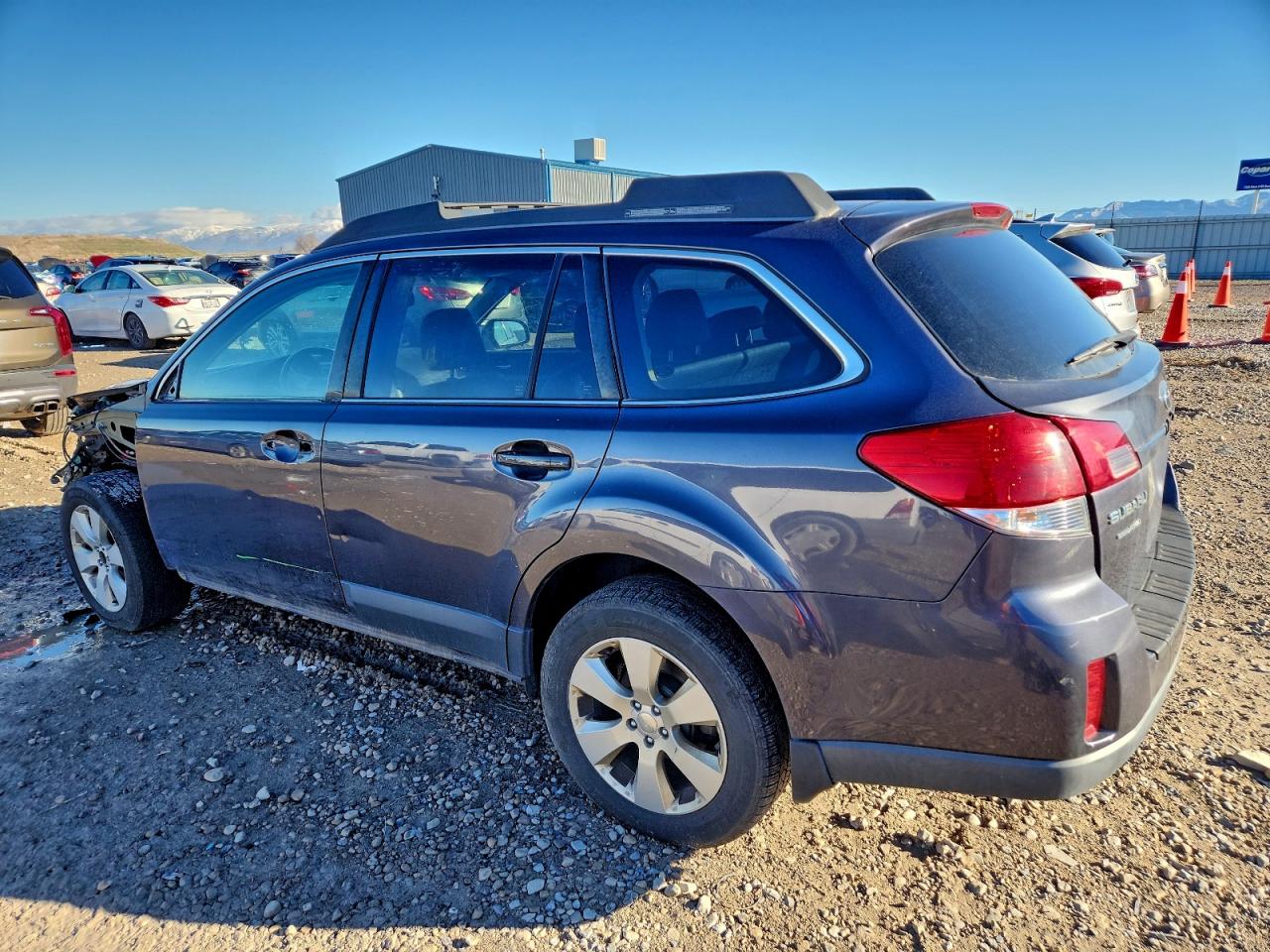 Subaru Outback 2.5i Limited Image 2