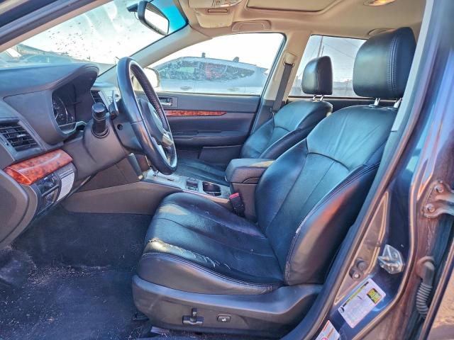 Subaru Outback 2.5i Limited Image 9