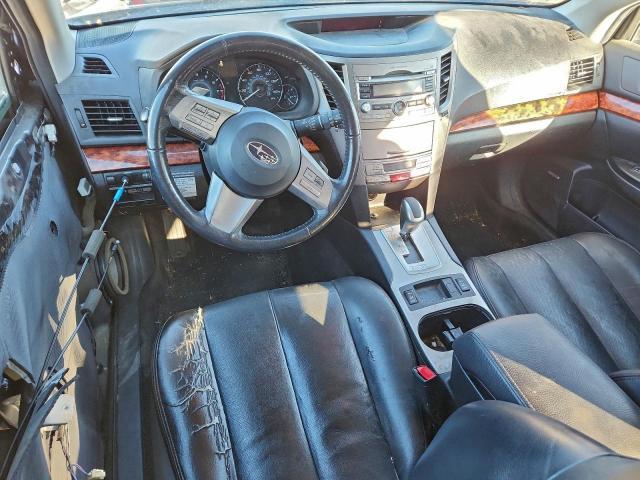 Subaru Outback 2.5i Limited Image 8