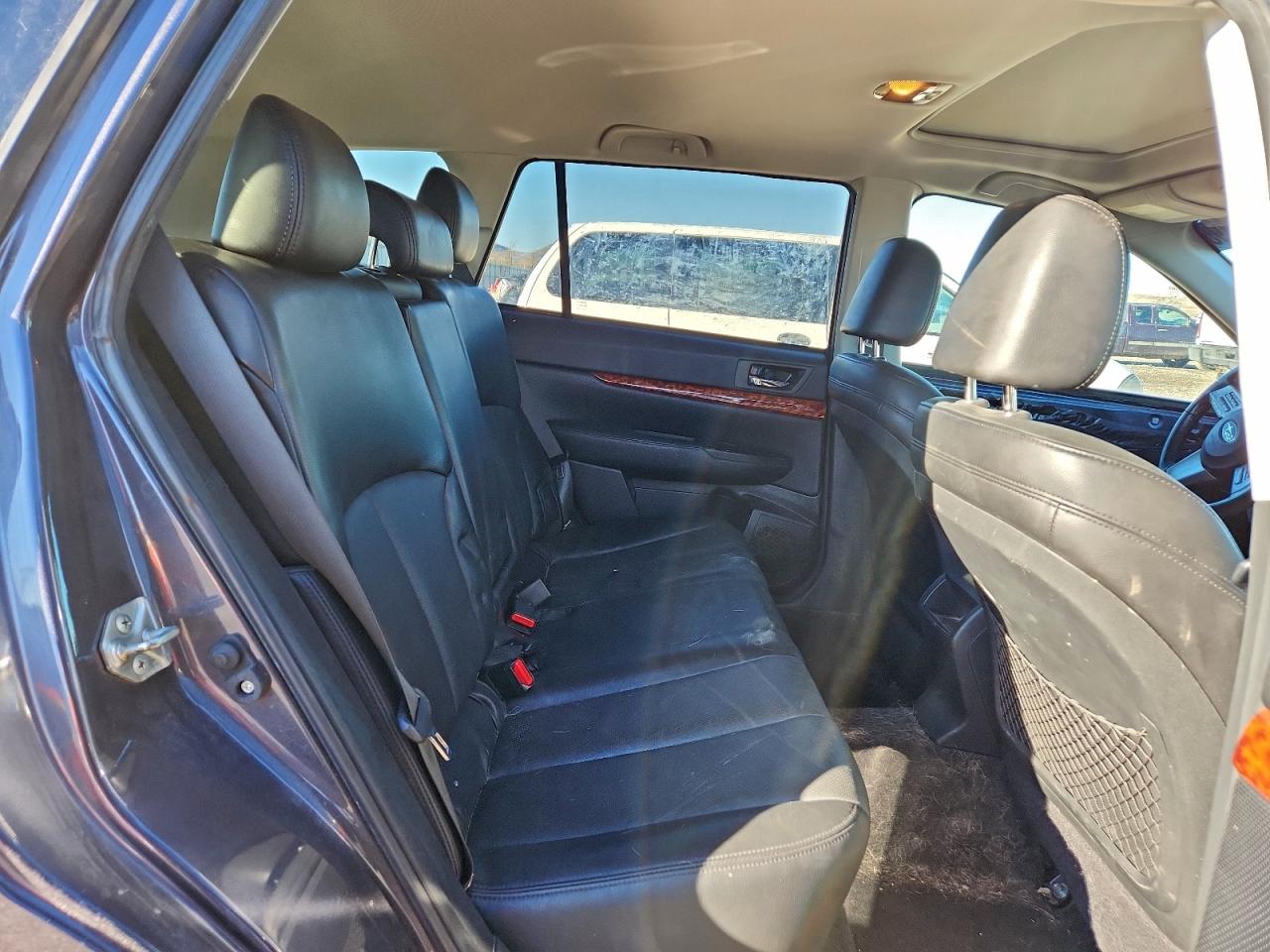 Subaru Outback 2.5i Limited Image 5