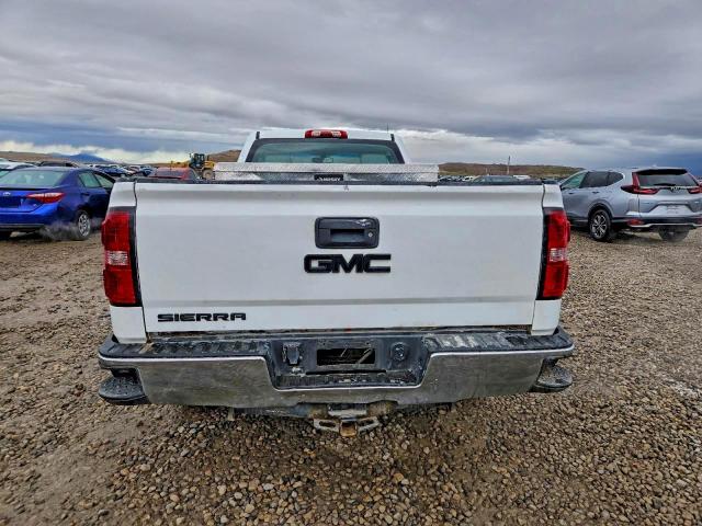 GMC Sierra C1500 Image 9