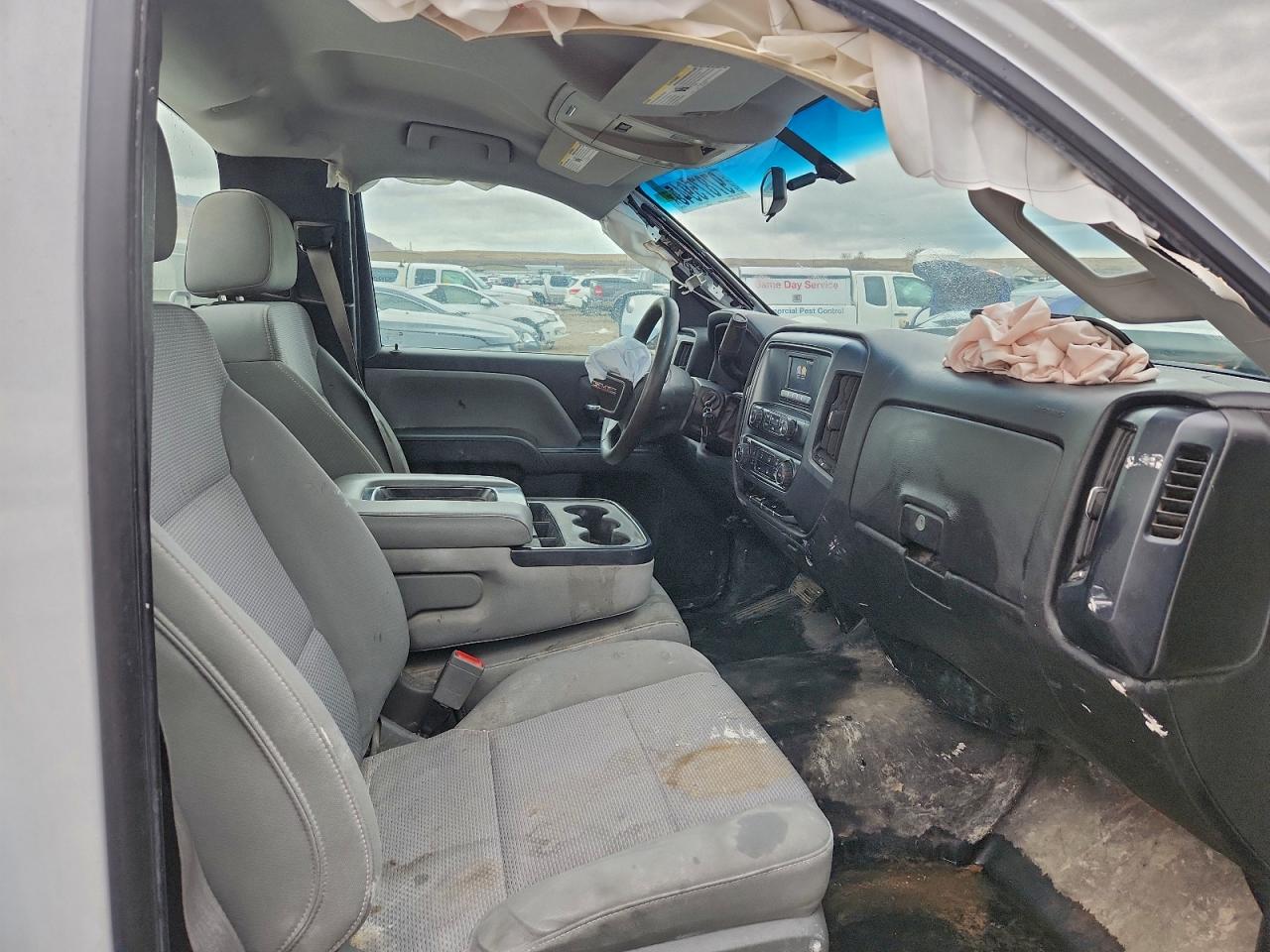 GMC Sierra C1500 Image 10