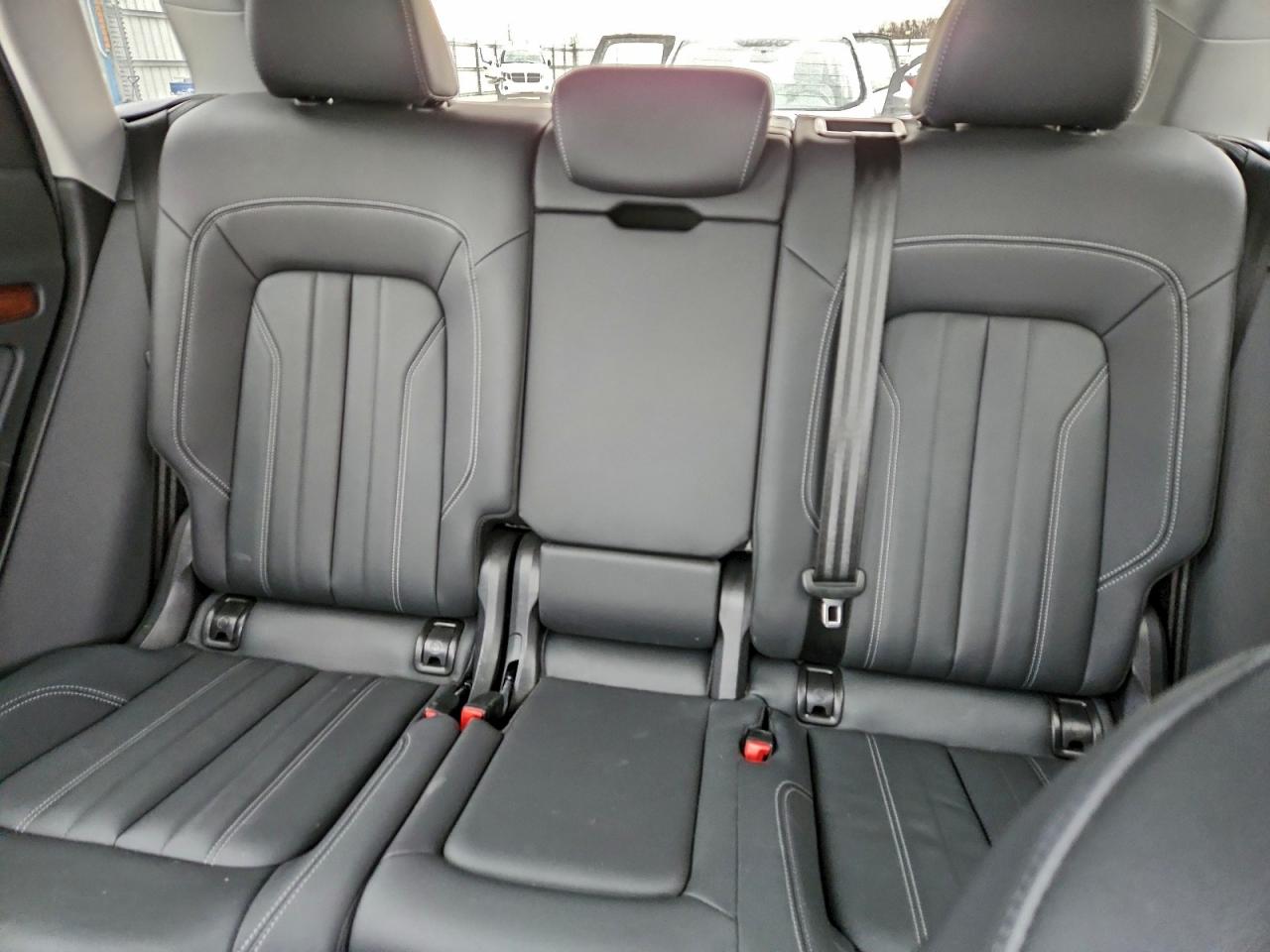 Audi Q5 Premium Plus 45 Image 9