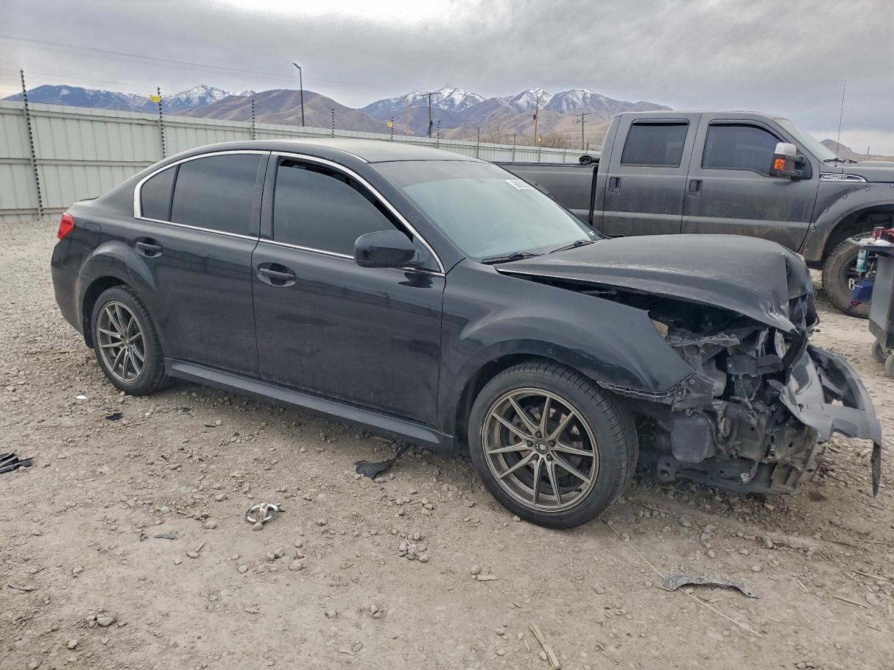 Subaru Legacy 2.5i Image 2