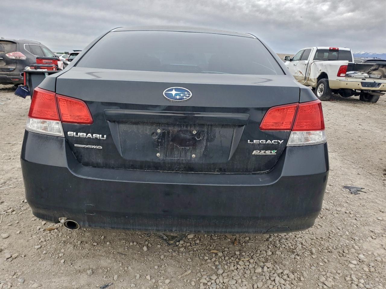 Subaru Legacy 2.5i Image 4