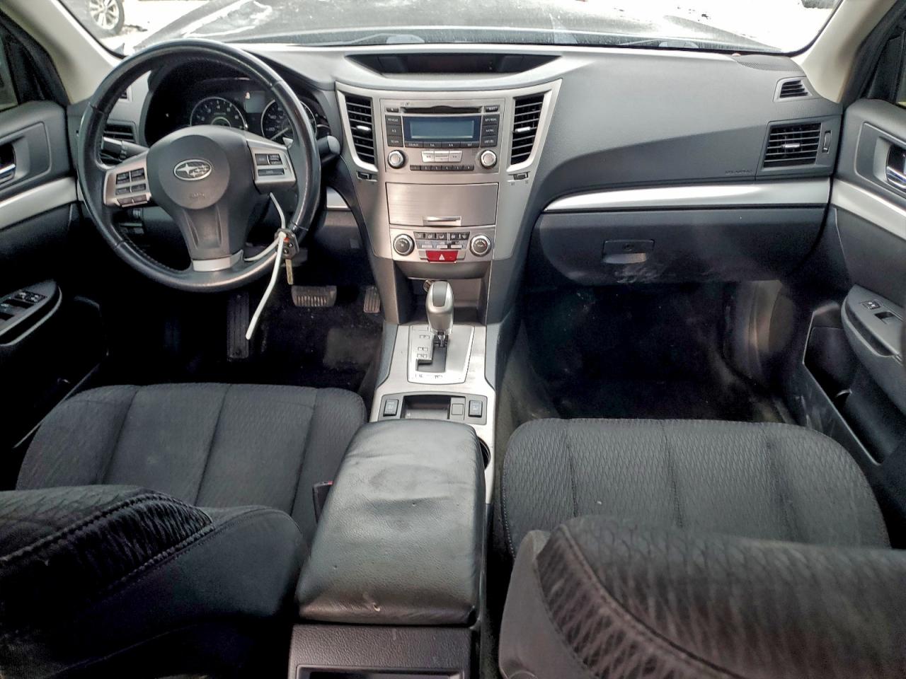 Subaru Legacy 2.5i Image 6