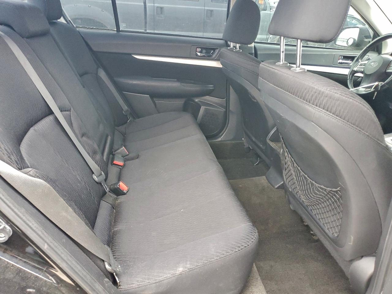 Subaru Legacy 2.5i Image 11