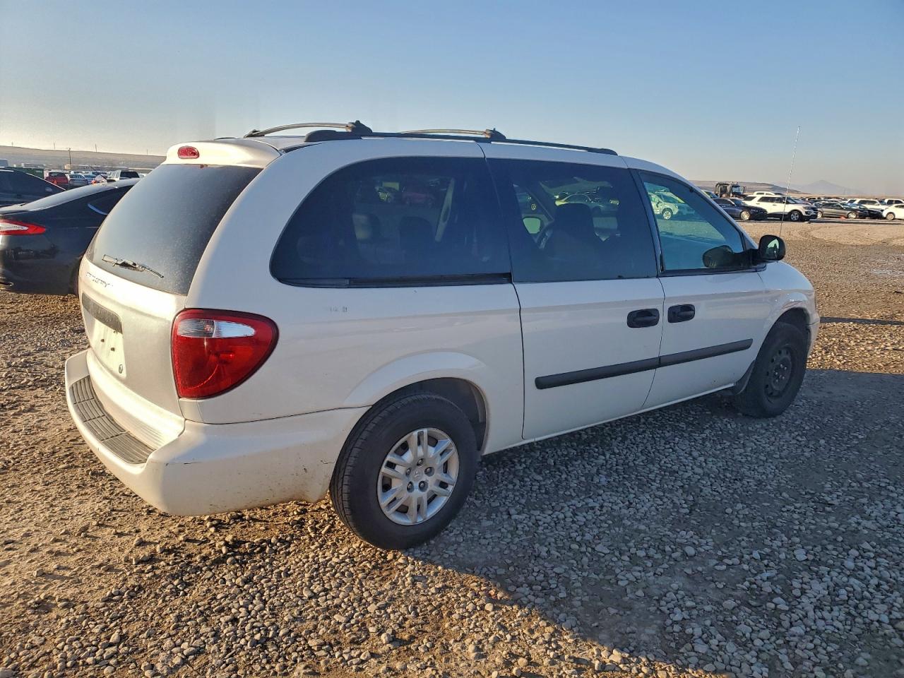 Dodge Caravan Se Image 4