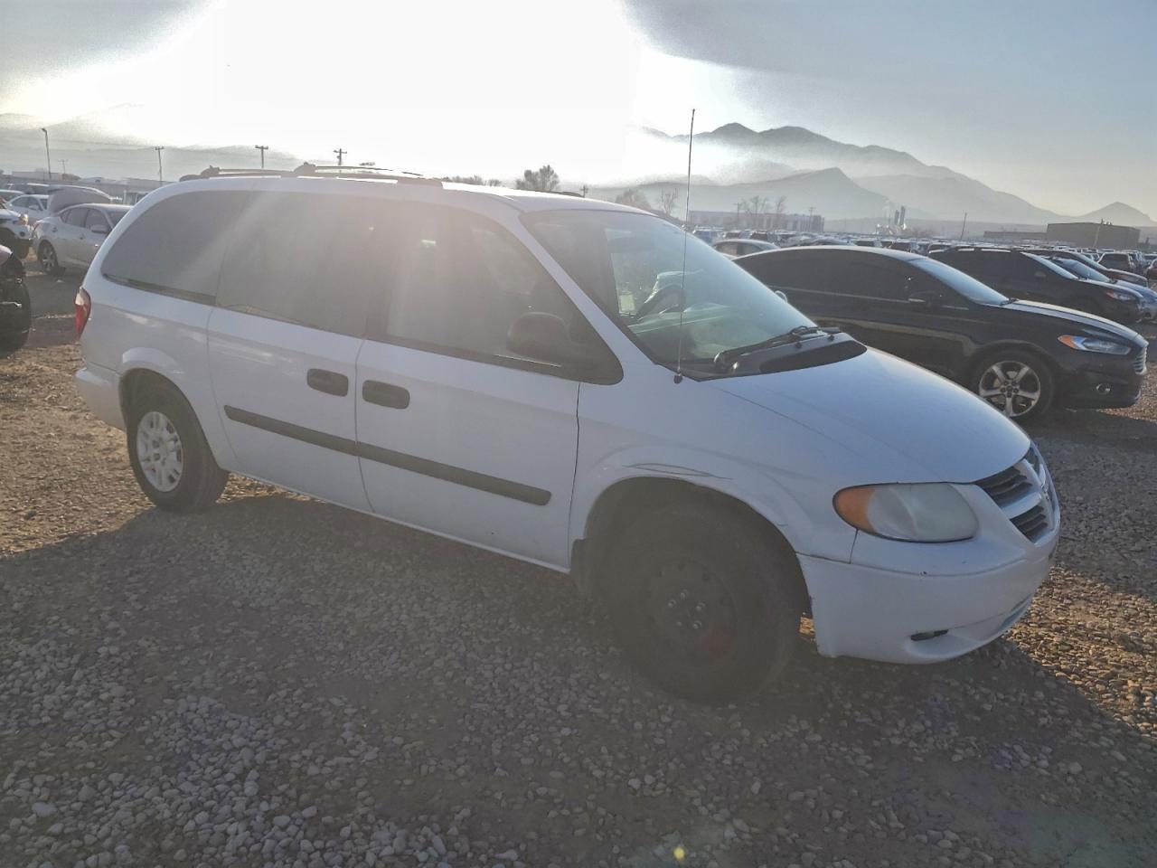 Dodge Caravan Se Image 2