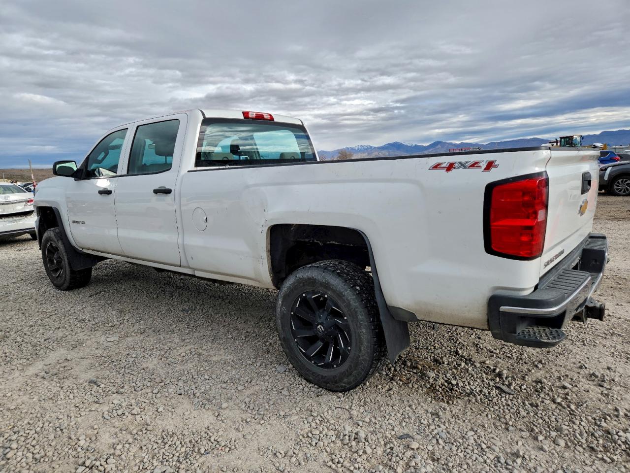 Chevrolet Silverado K2500 Heavy Duty Image 3