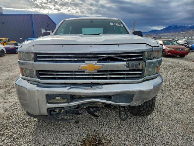 Chevrolet Silverado K2500 Heavy Duty Image 4