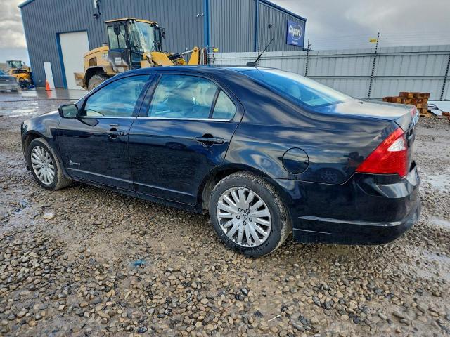 Ford Fusion Hybrid Image 2