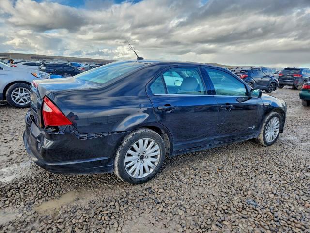 Ford Fusion Hybrid Image 3