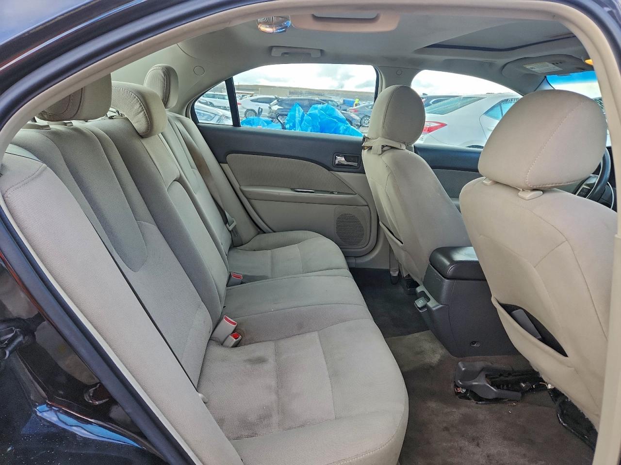 Ford Fusion Hybrid Image 7