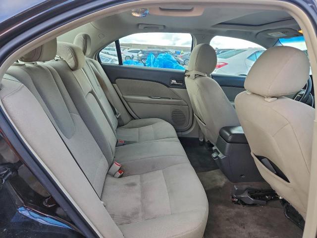 Ford Fusion Hybrid Image 7