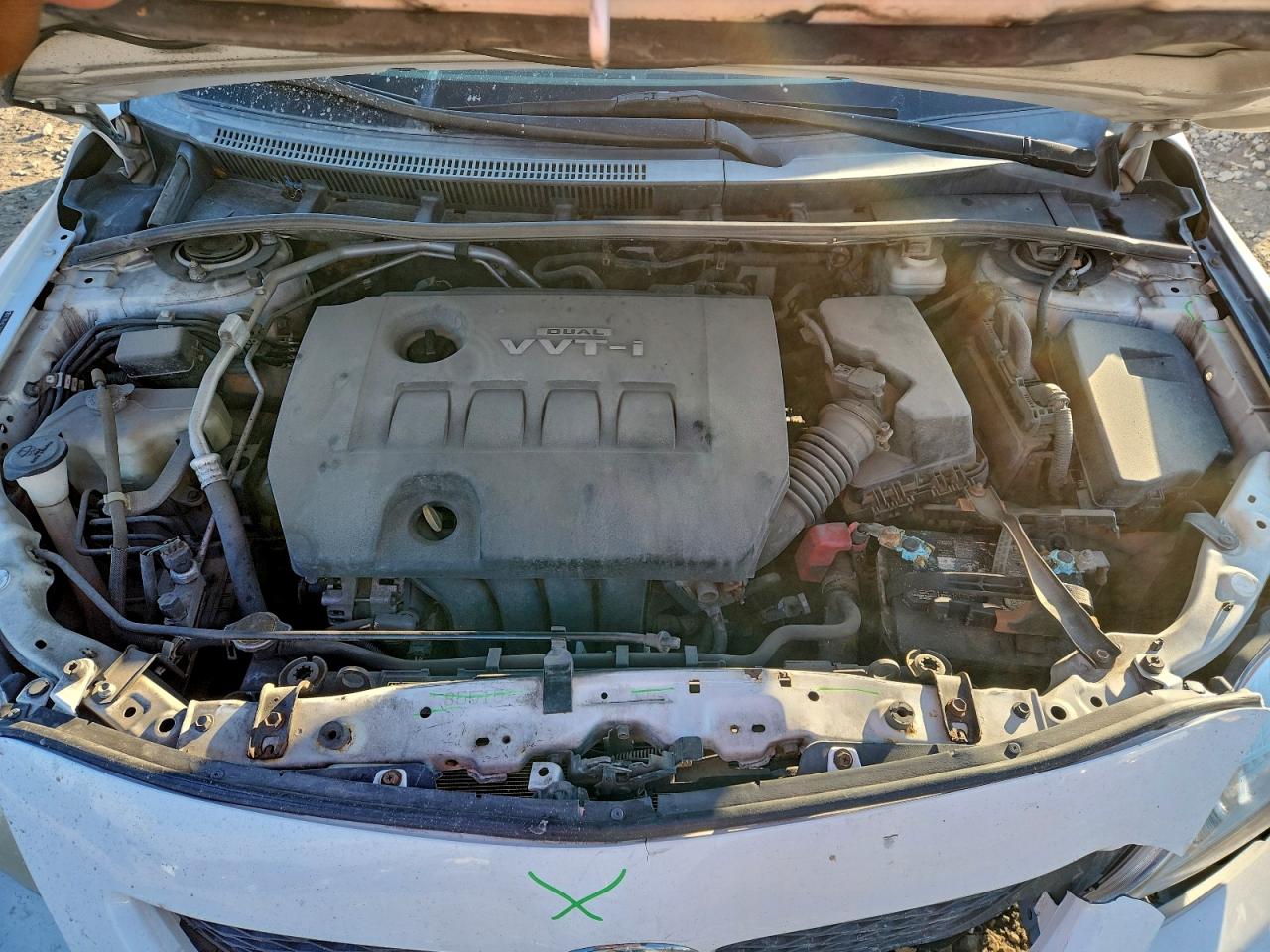 Toyota Corolla Base Image 12