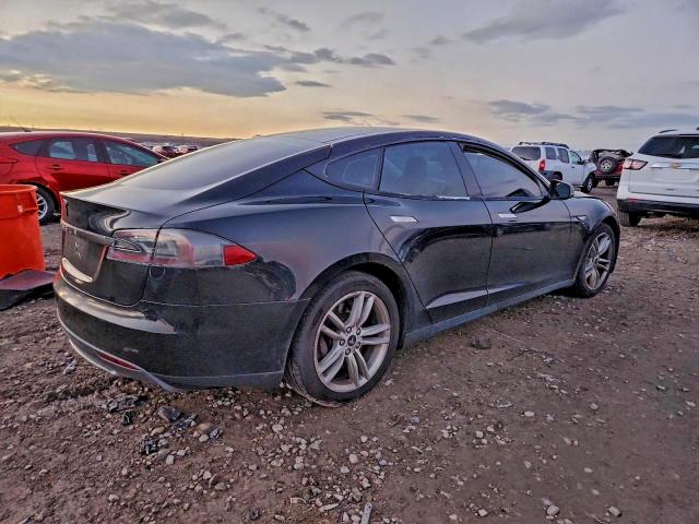 Tesla Model S Image 7