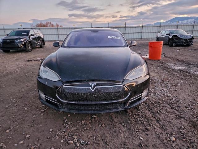 Tesla Model S Image 3