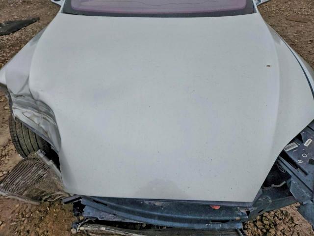 Tesla Model S Image 8