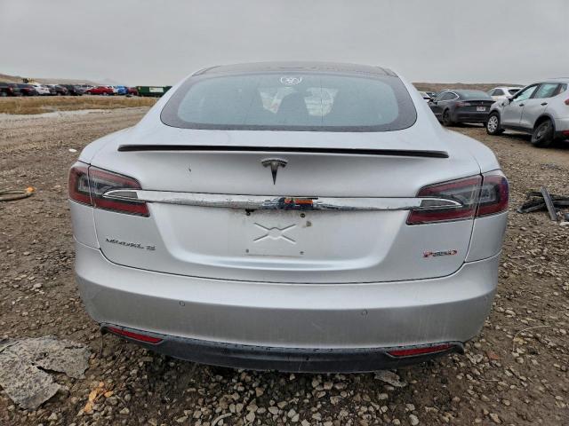 Tesla Model S Image 3