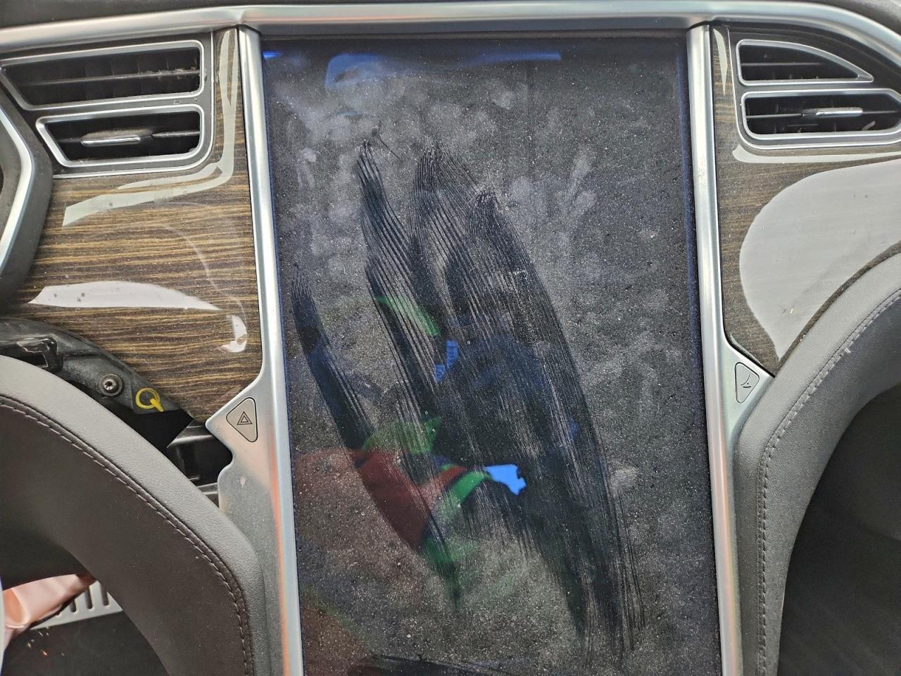 Tesla Model S Image 6