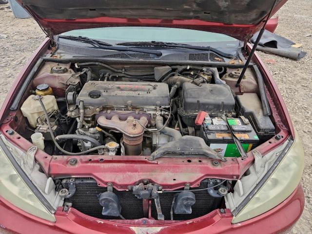 Toyota Camry Le Image 3