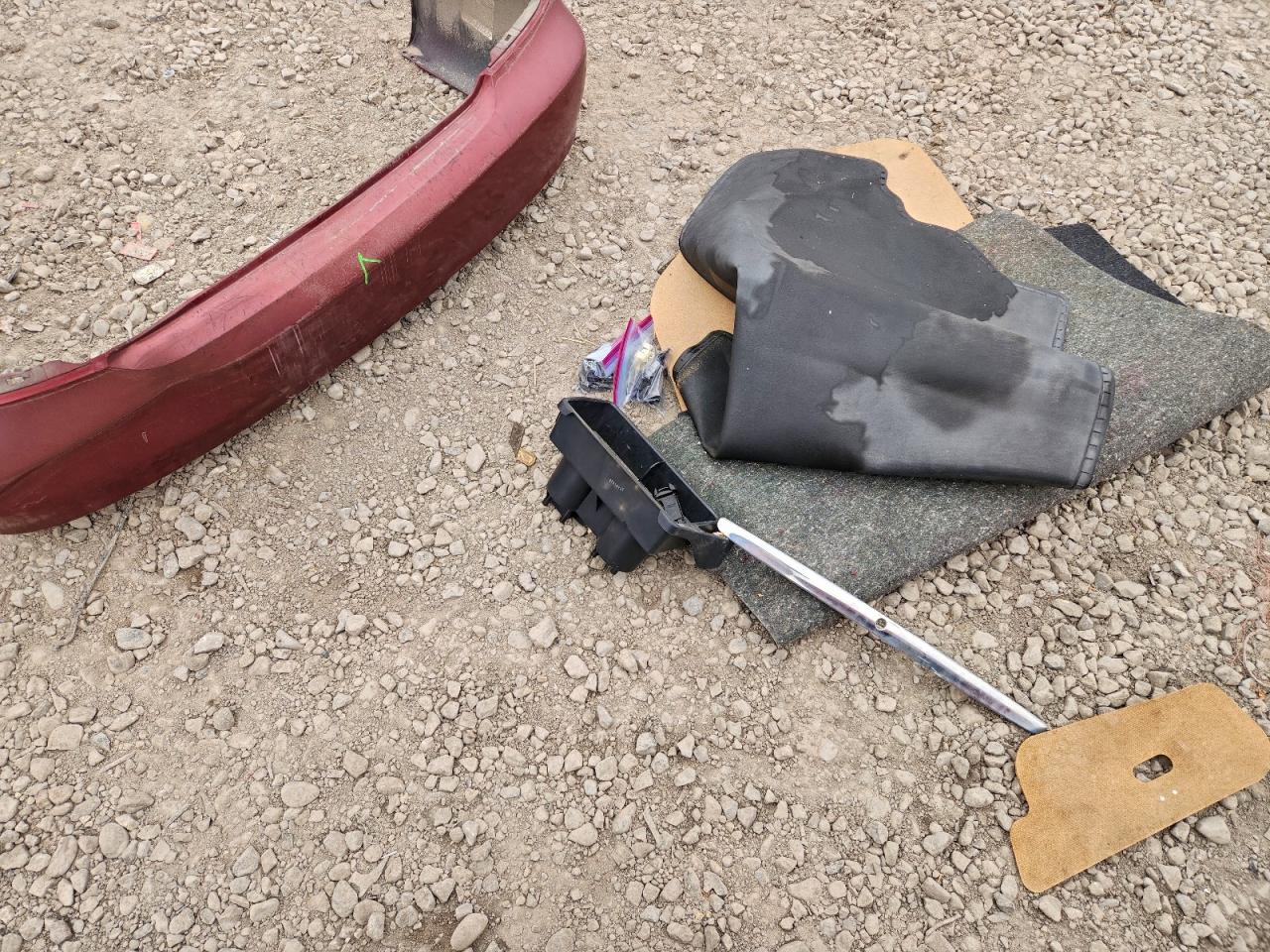 Toyota Camry Le Image 13