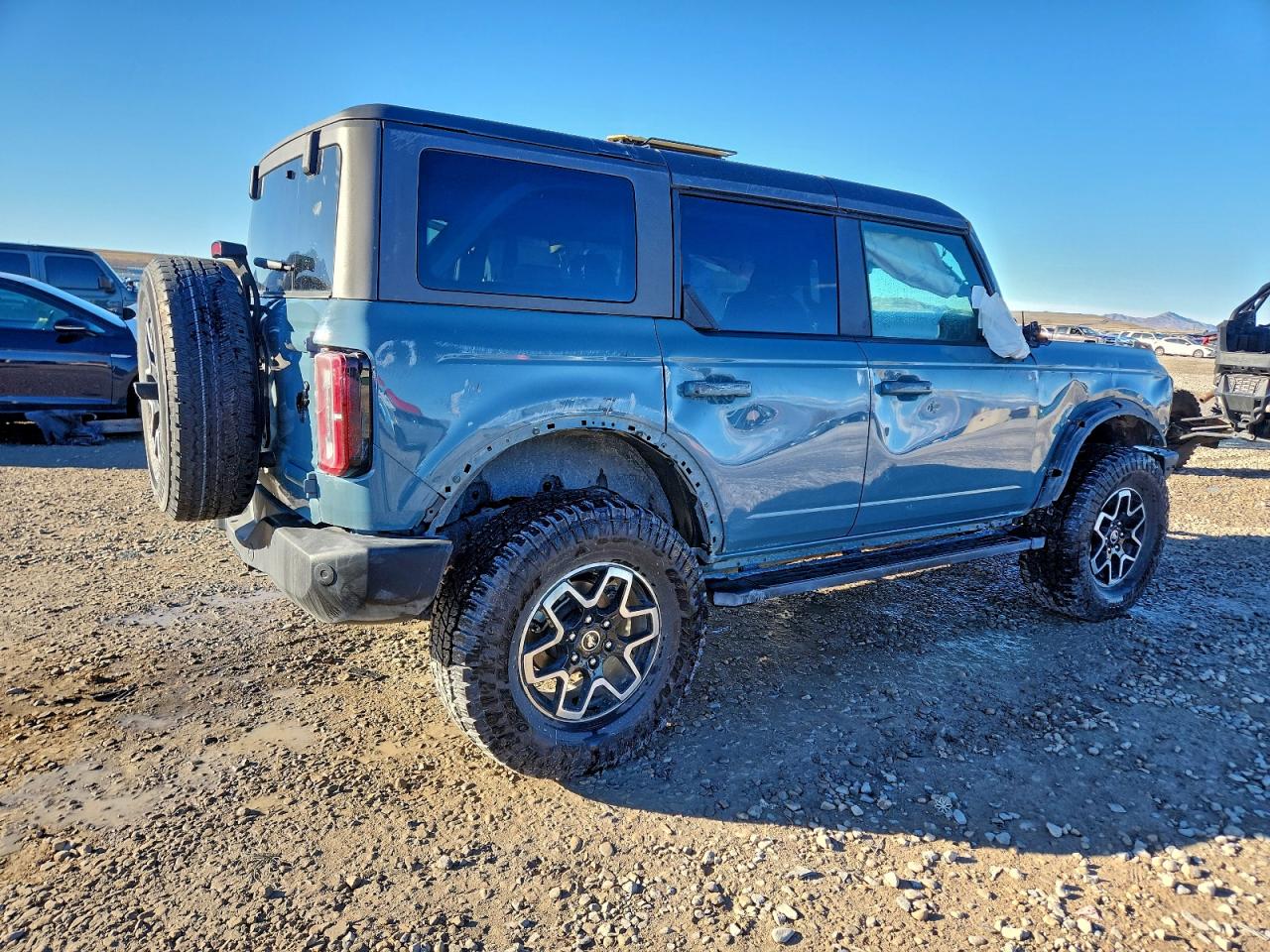 Ford Bronco Base Image 7