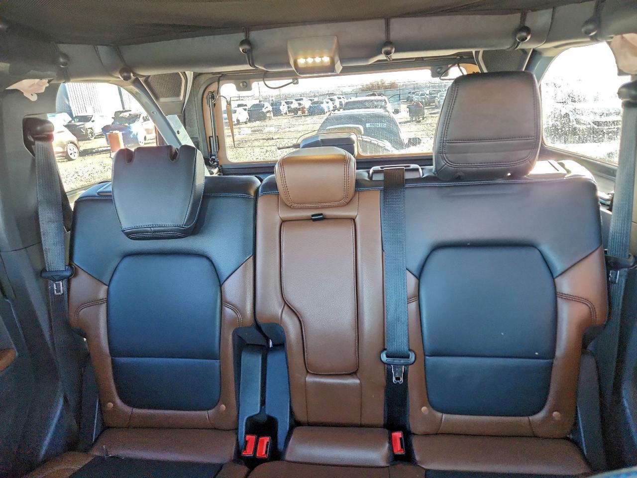 Ford Bronco Base Image 4