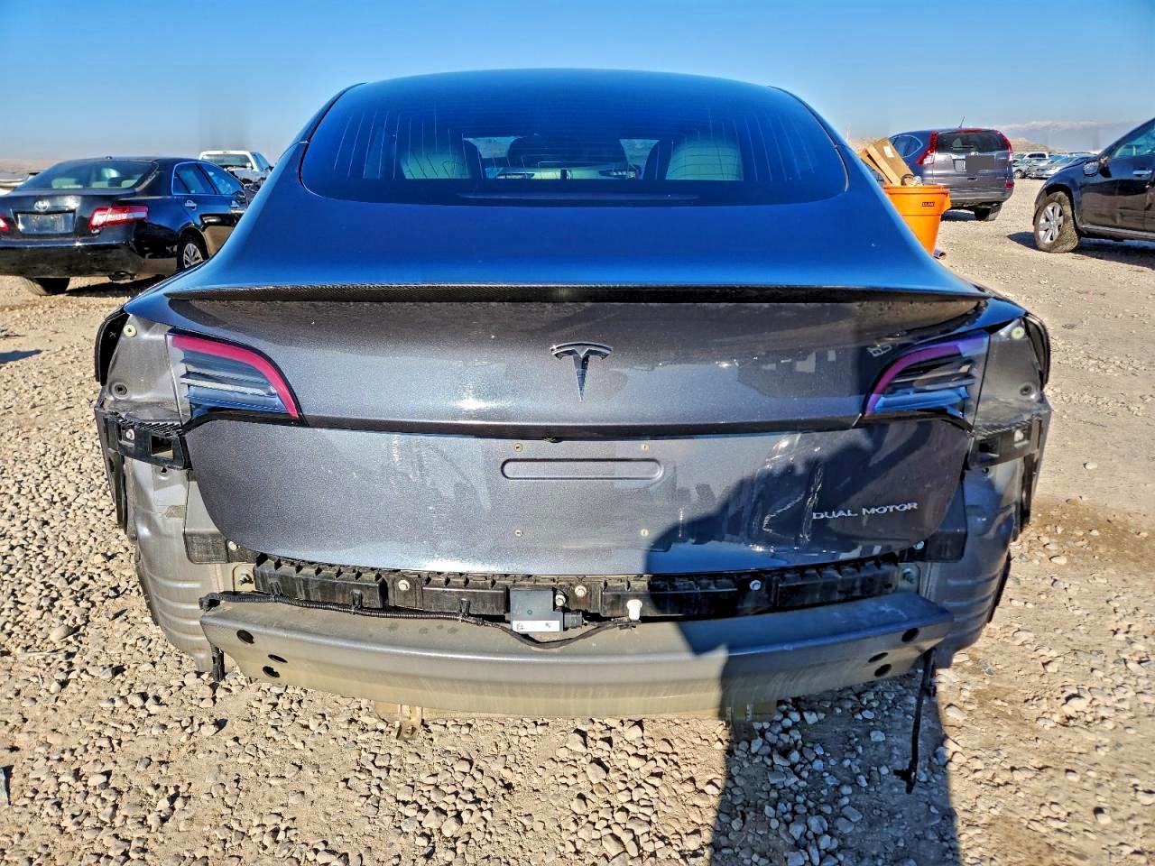 Tesla Model 3 Image 9