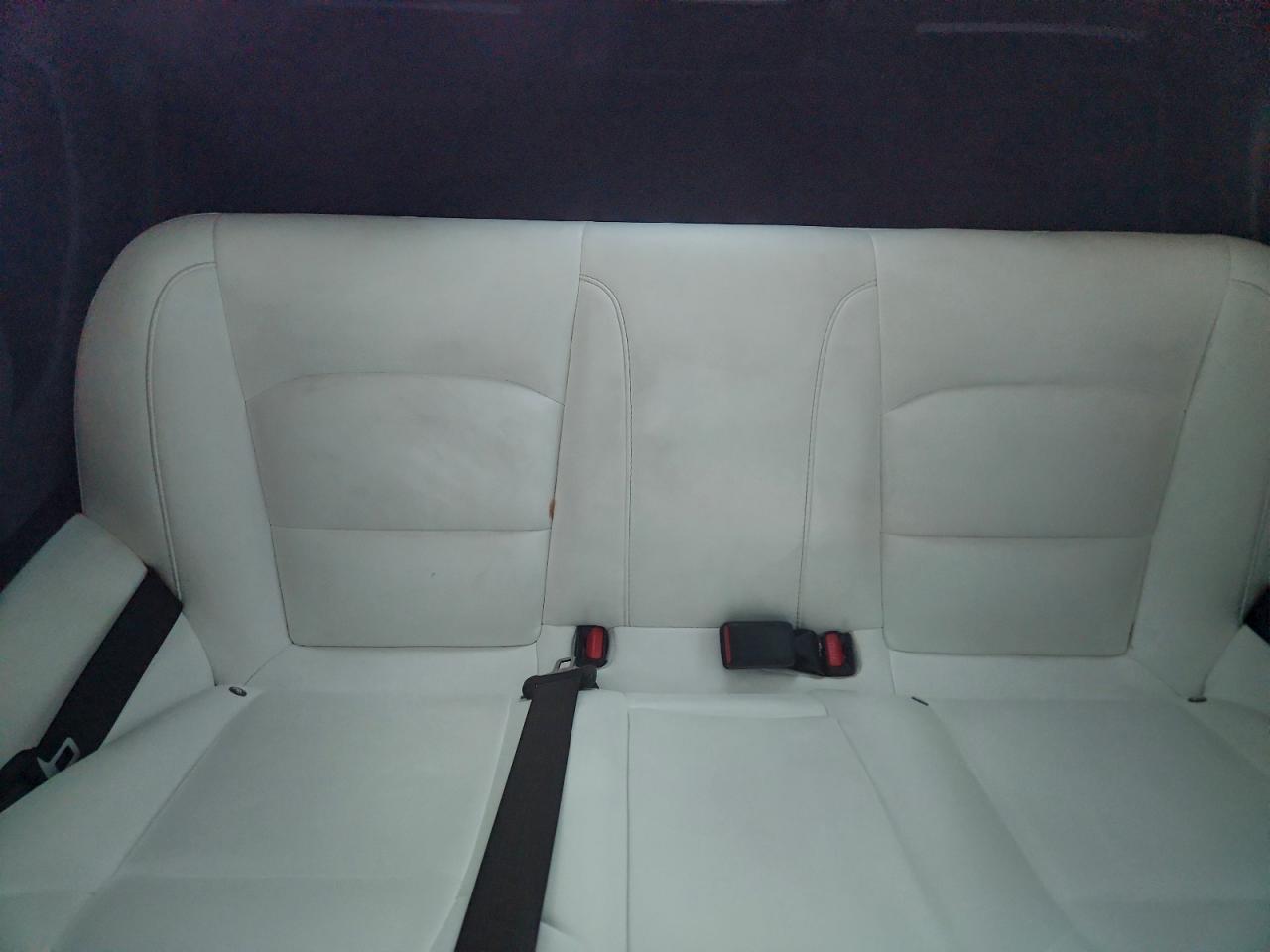 Tesla Model 3 Image 4