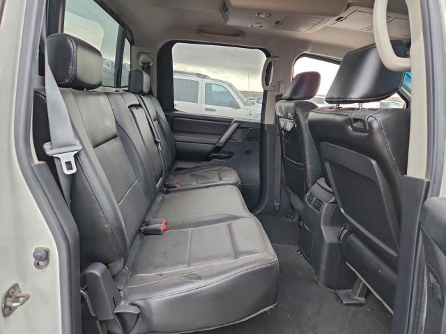 Nissan Titan Xe Image 12