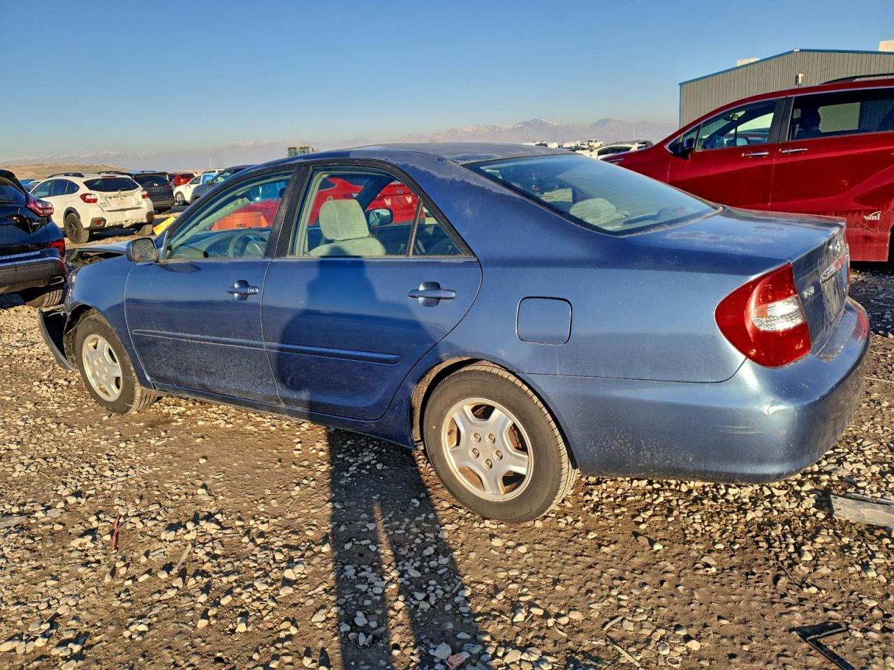 Toyota Camry Le Image 9