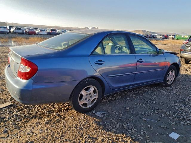 Toyota Camry Le Image 10