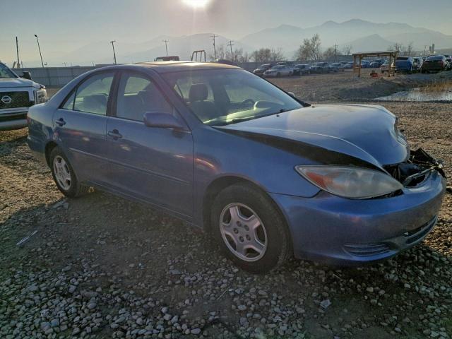 Toyota Camry Le Image 8