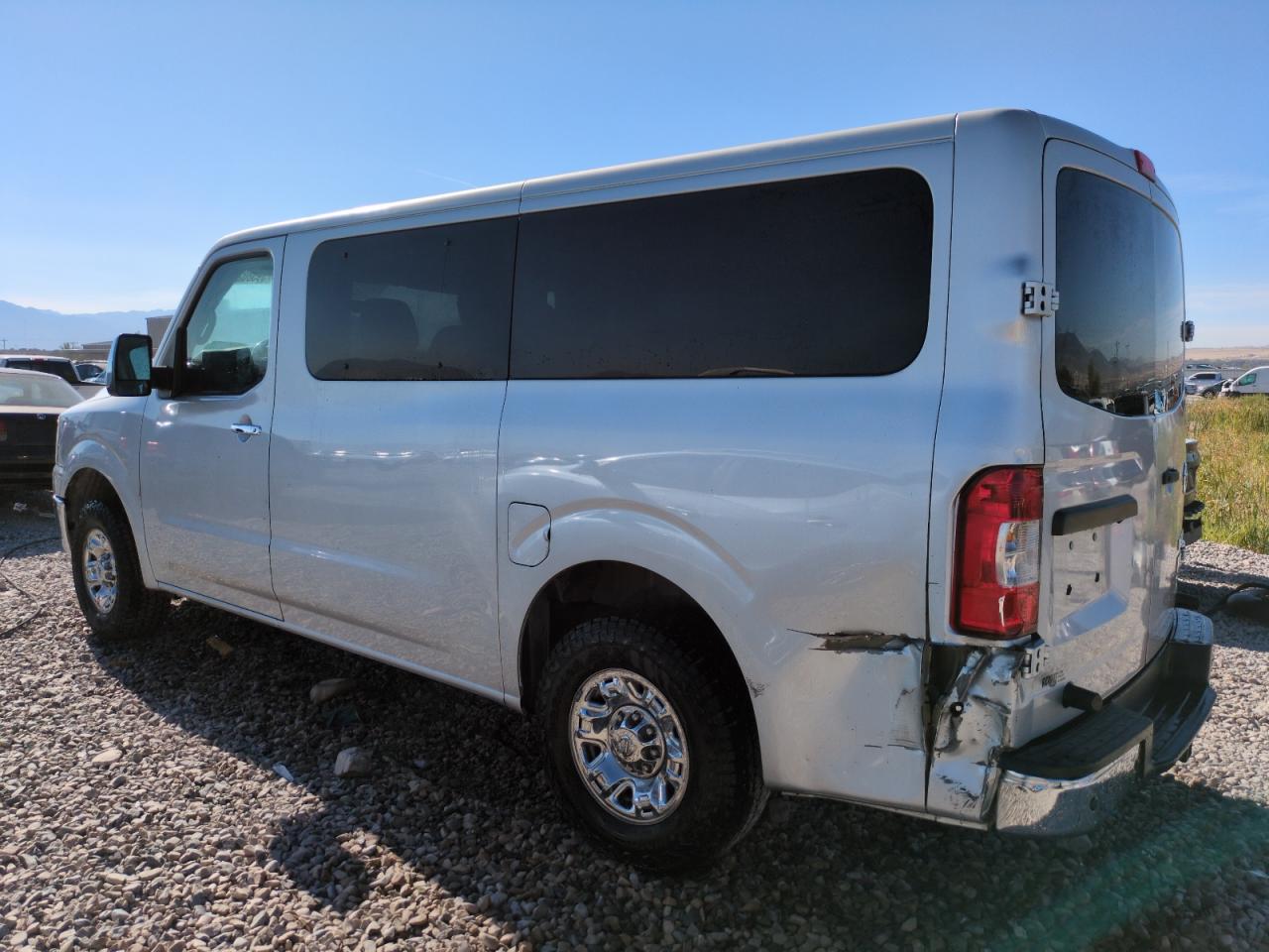 Nissan Nv 3500 S Image 3