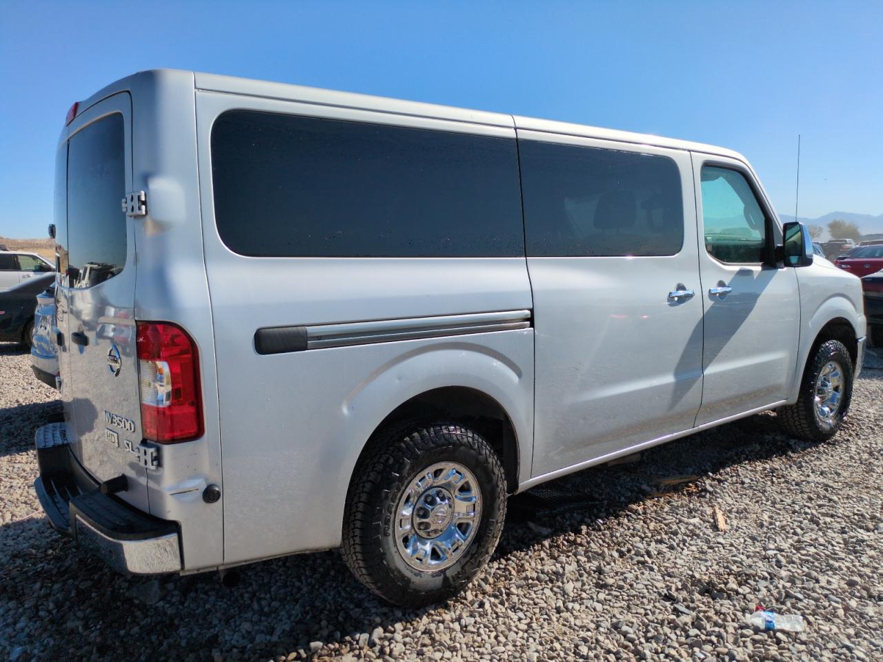 Nissan Nv 3500 S Image 2