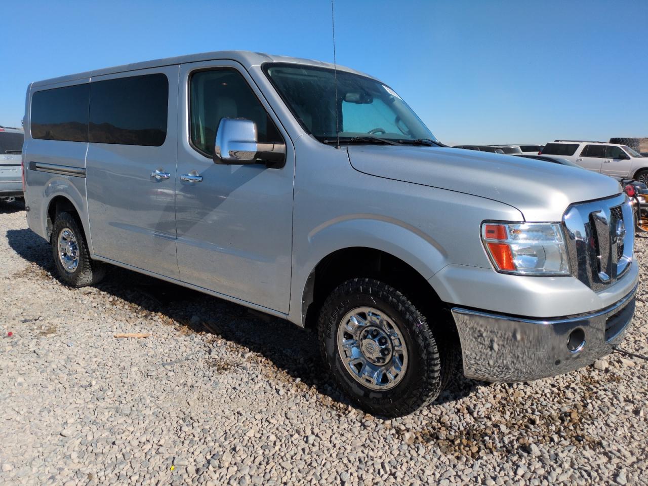 Nissan Nv 3500 S Image 4