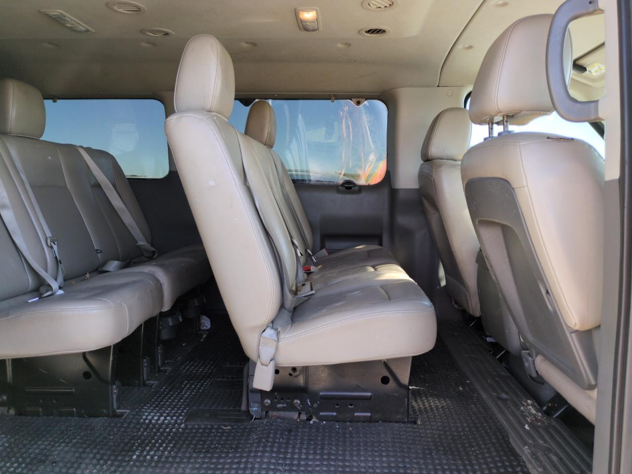 Nissan Nv 3500 S Image 9